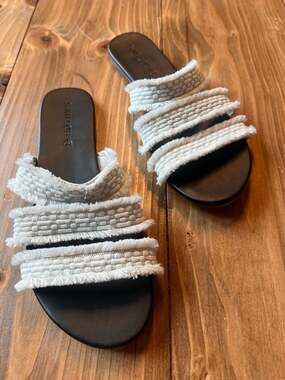 Rothy's Triple Band Seashell Fringe Slide Sandals Size 9